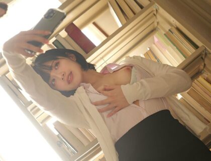 bi-mat-cua-co-giao-thich-chup-anh-sexy-va-nhung-cau-hoc-tro-bien-thai