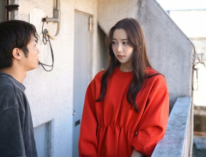 co-nang-xinh-dep-va-cam-do-sau-nhieu-nam-gap-lai-ban-trai-cu